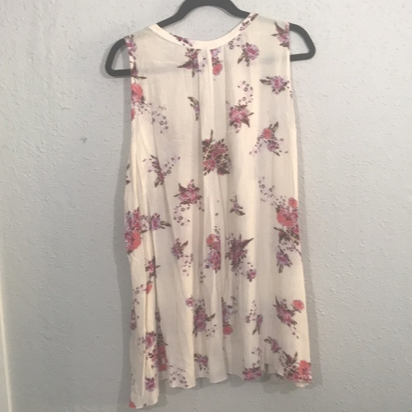 Free People Sleeveless Keyhole Floral Tank size S - Picture 4 of 7